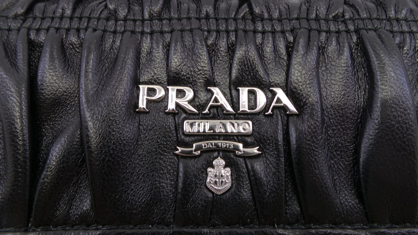 Prada Women's Black Nero Portfoglio Pattina Nappa Gaufre' Leather Wallet