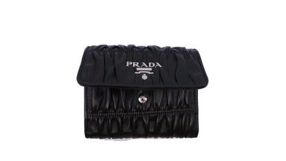 Prada Women's Black Nero Portfoglio Pattina Nappa Gaufre' Leather Wallet