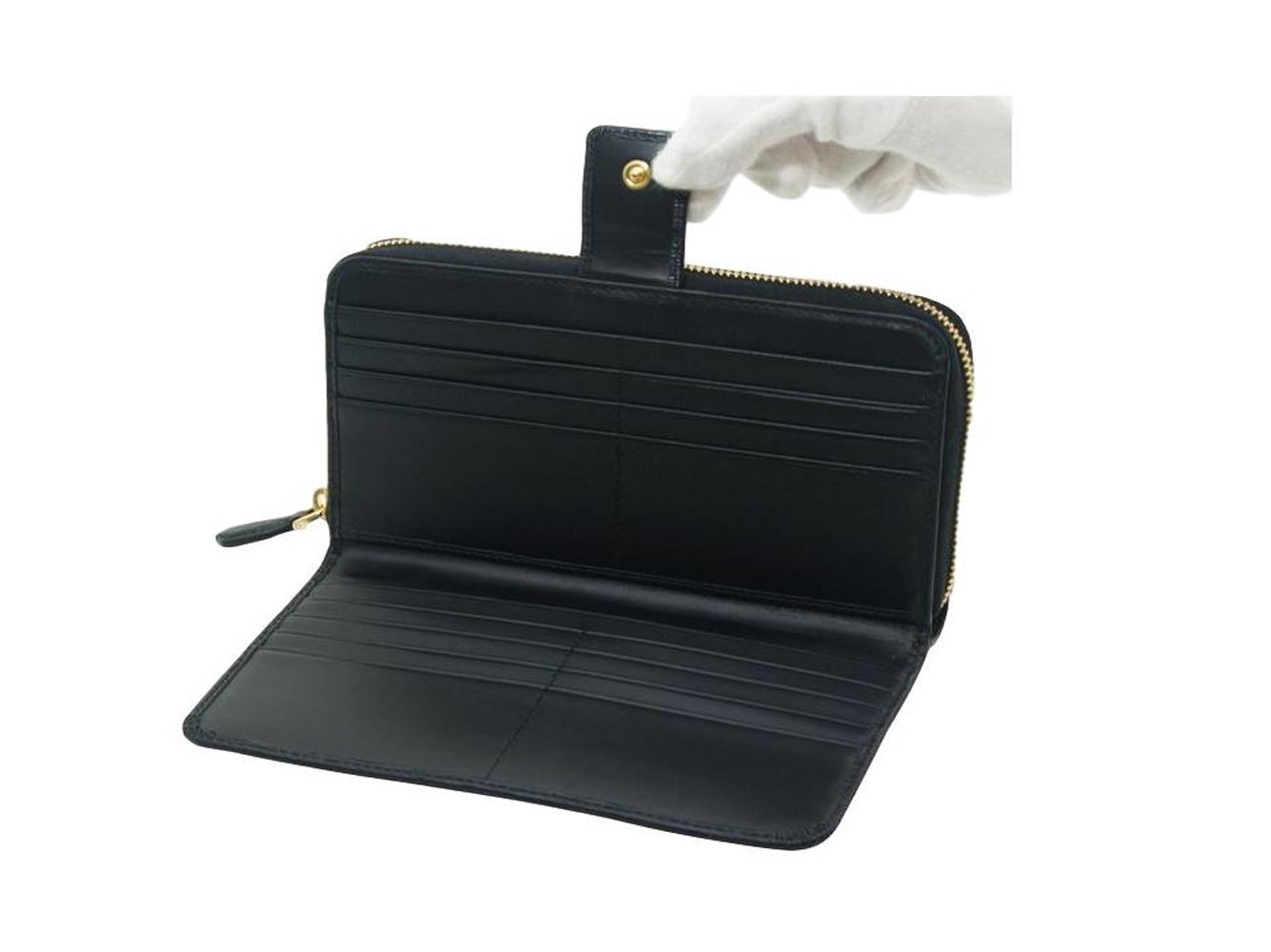 Prada Women's Black Vitello Move Full Zip Wallet 1ML348