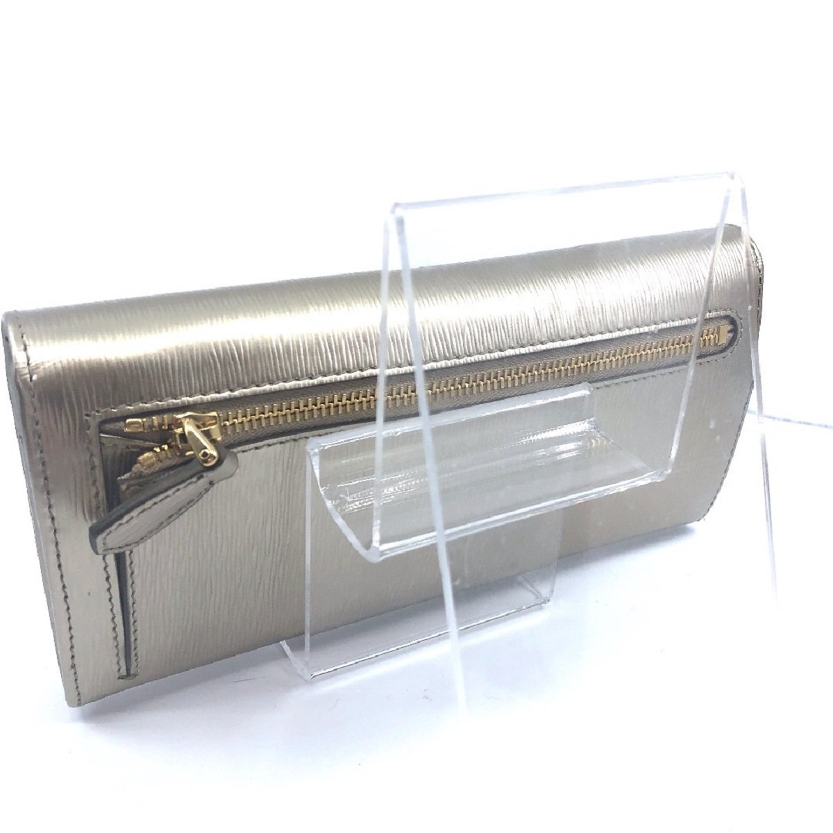 Prada Women's Metallic Gold Vitello Move Long Leather Flap Wallet 1MH132