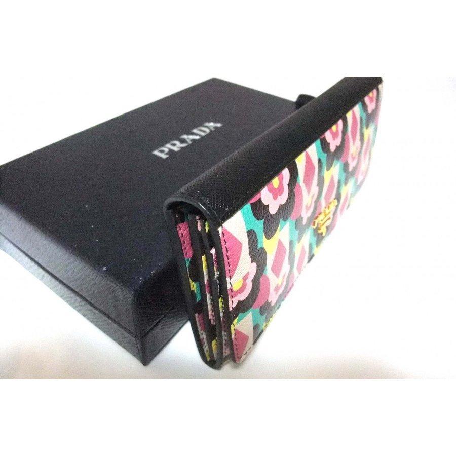 Prada Women's Snap Closure Wallet with Flowers/Detachable ID Card 1MH132