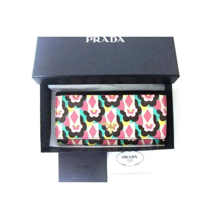 Prada Women's Snap Closure Wallet with Flowers/Detachable ID Card 1MH132